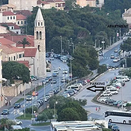 Modern Jacuzzi Minnie دوبروفينك