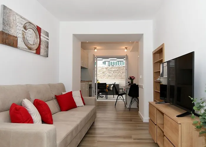 Modern Jacuzzi Minnie *