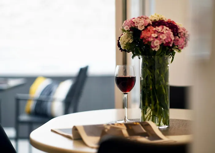 Modern Jacuzzi Minnie